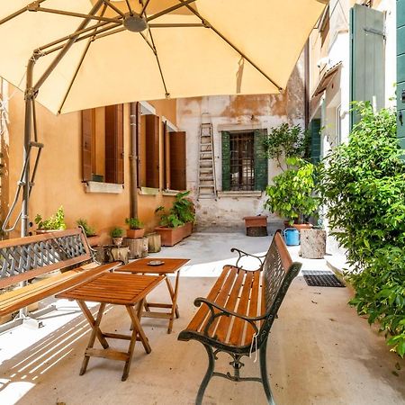 Queen House Venezia Екстериор снимка