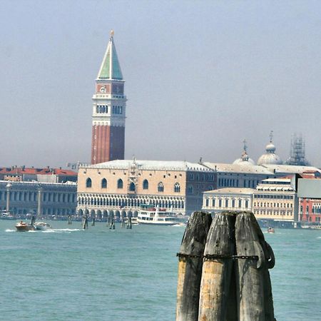 Queen House Venezia Екстериор снимка