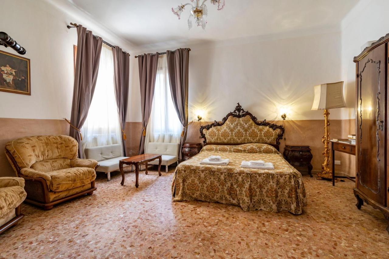 Queen House Venezia Екстериор снимка