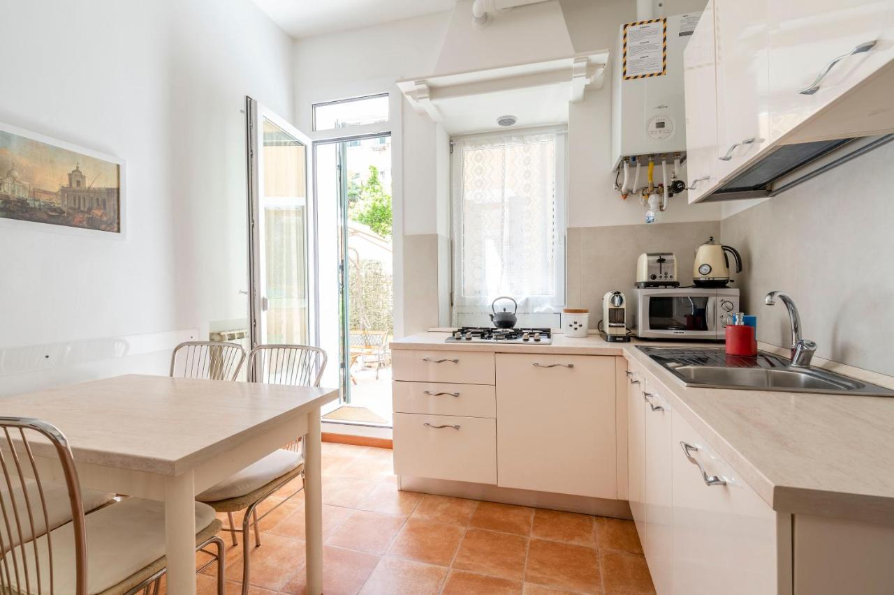 Queen House Venezia Екстериор снимка