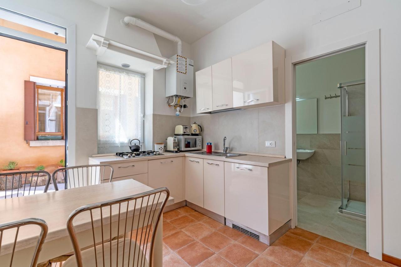 Queen House Venezia Екстериор снимка