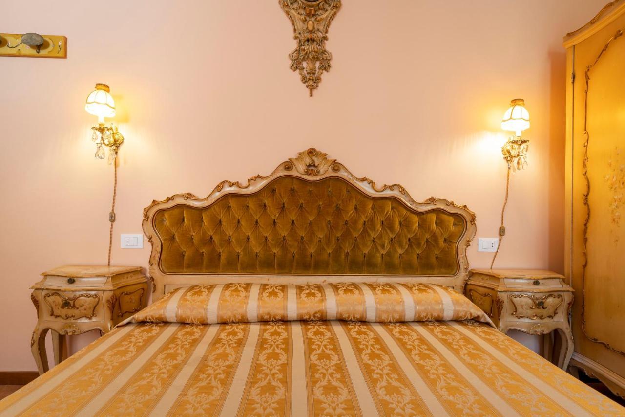 Queen House Venezia Екстериор снимка