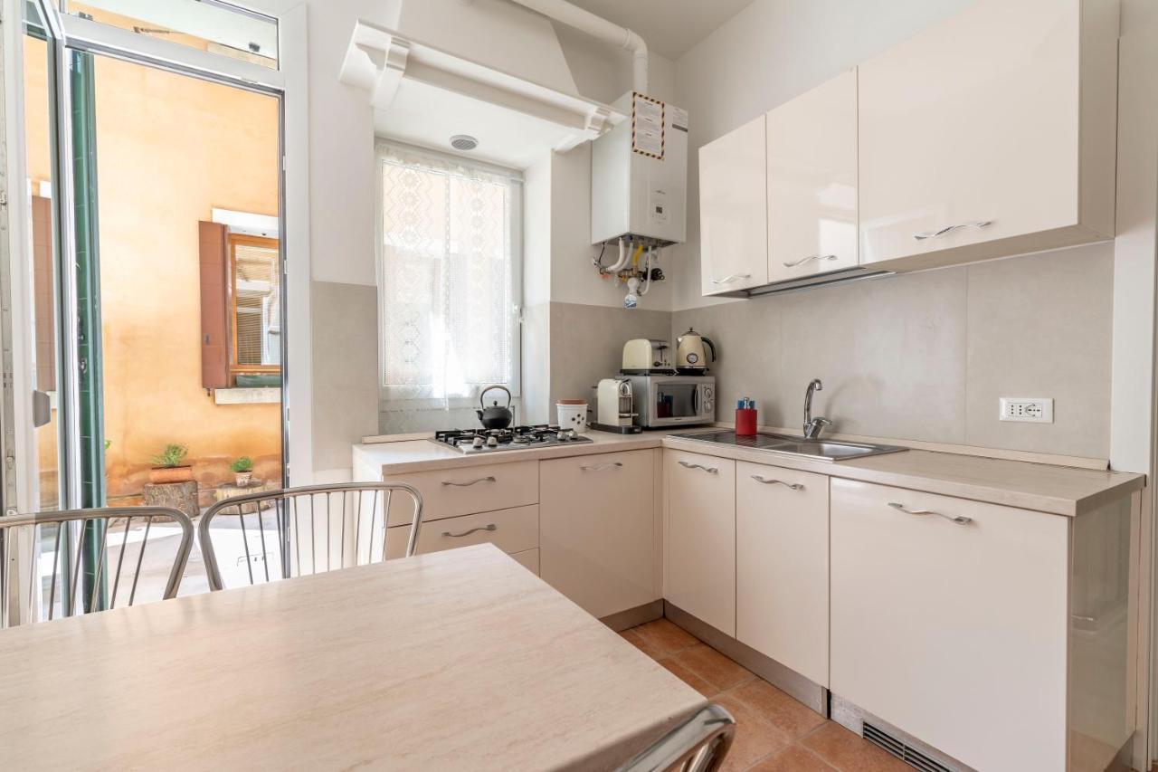Queen House Venezia Екстериор снимка