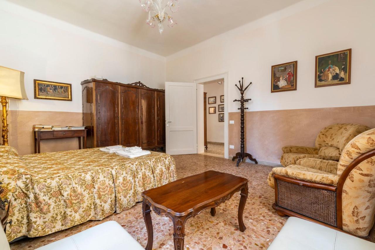 Queen House Venezia Екстериор снимка